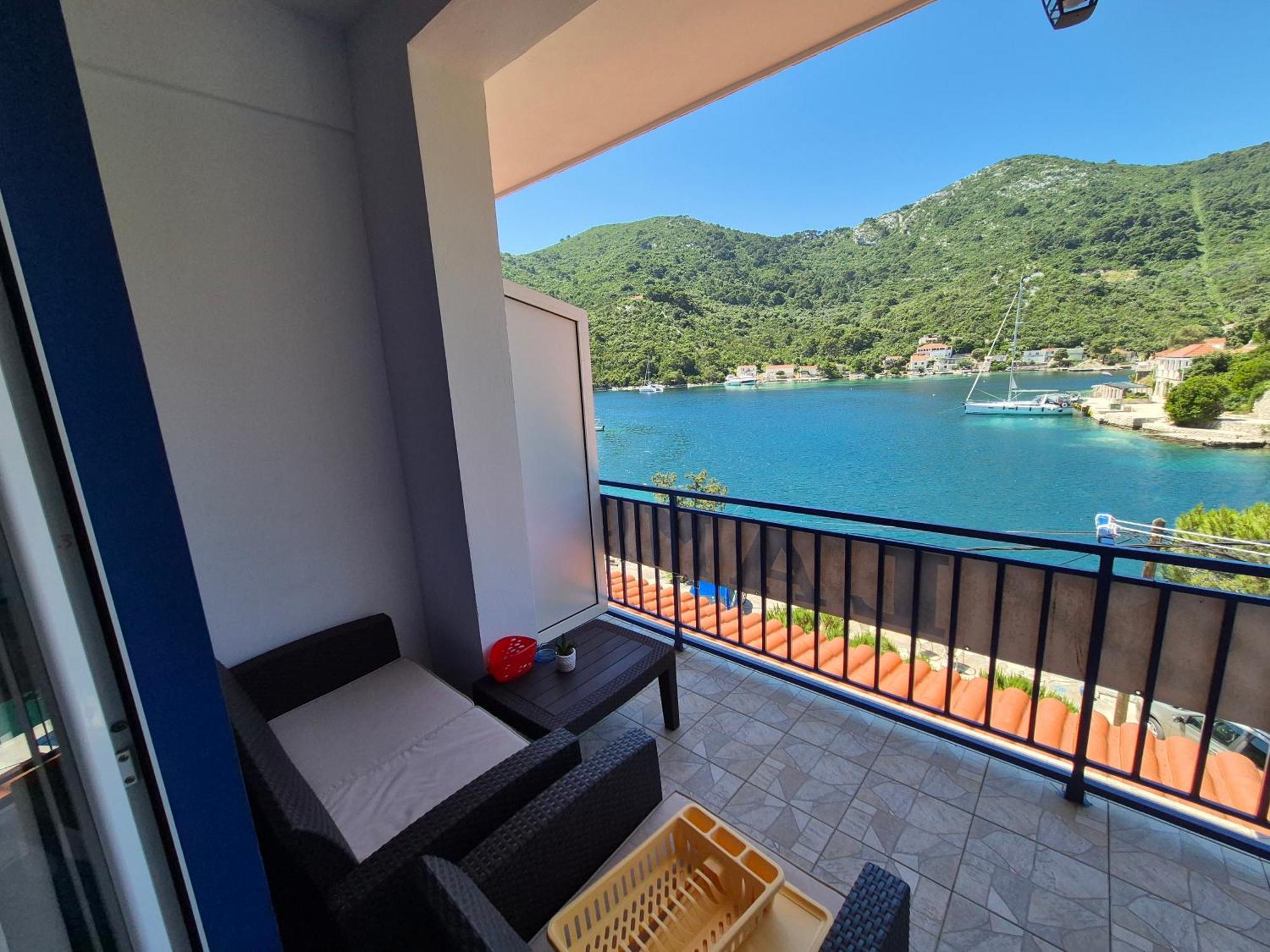 Apartments Lampalo Okuklje Εξωτερικό φωτογραφία